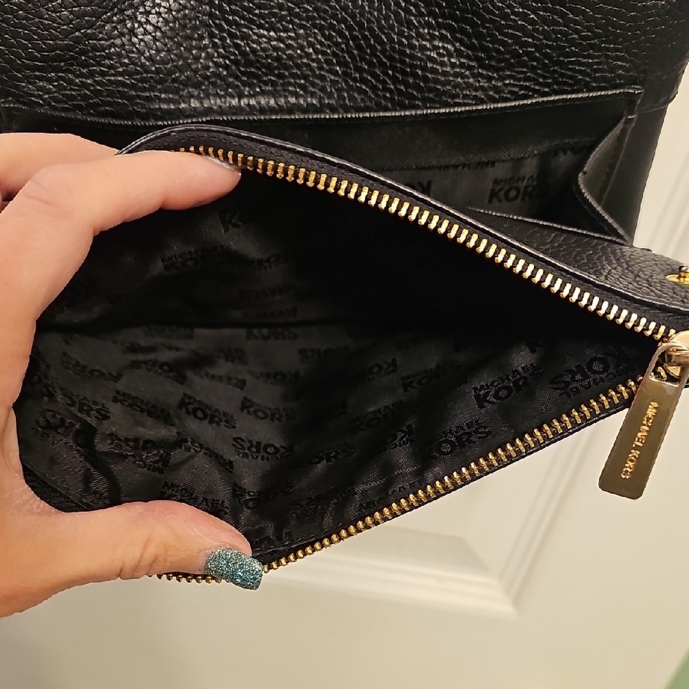 Michael Kors Black Leather Crossbody with Gold Logo - Picture 9 of 12